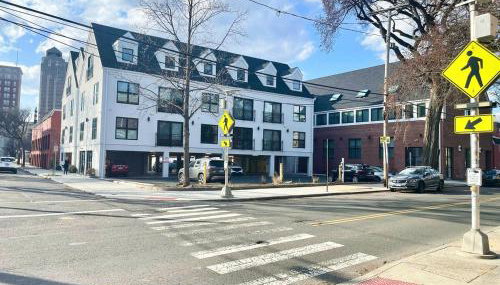 Central 2BR Near Yale WiFi with Washer and Dryer - Foto 3