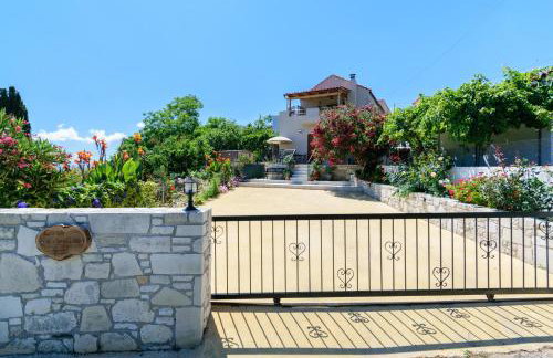 Casa Vasilia Traditional Home - Photo 38