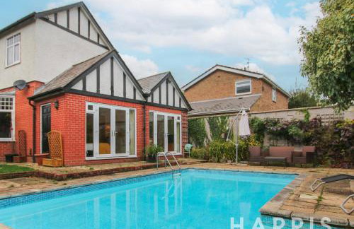 Colchester Sunny Apartment with Pool and EV Car Point - Foto 13