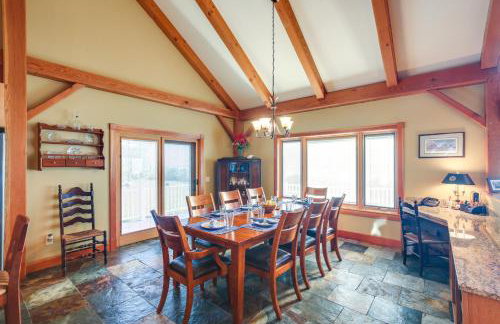 Lake View Champlain Home with Hot Tub and Sauna! - Foto 9