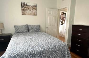 Stunning 3BR-Private Entrance-Renovated-Near City - Foto 2