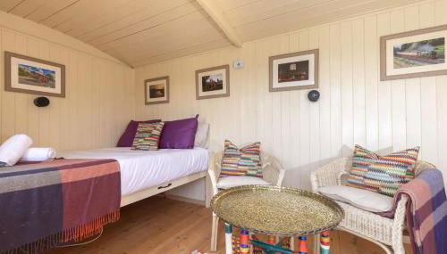 Tranquil Riverside Sherperd's Hut Close to Tewkesbury Abbey - Foto 3