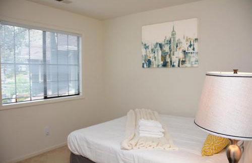 Sonoma Hideaway 3BD 2,5 BATH, Beautiful Patio and Garden - Foto 14