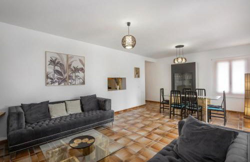 Villa La Font with pool and bbq - Foto 24