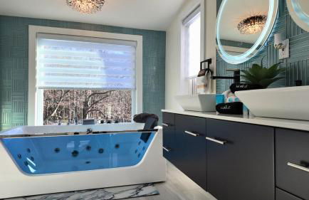 Catskills Escape Hot Tub Massage Chairs & Games - Foto 14