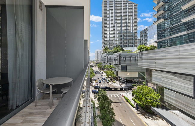 Luxury Suites in Brickell - Photo 34