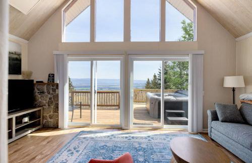 Lofted chalet cabin w hot tub fire pit & views - Foto 9