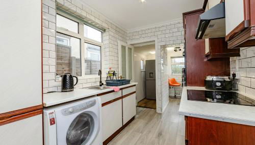 The Comfy Contractors Resort, Free Private Parking & Wifi, 7 beds - Foto 3