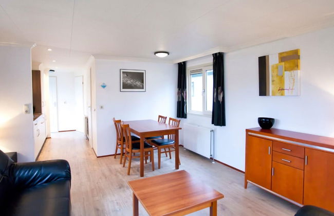 2 bedroom House in Arnhem with swimming pool and garden - Photo 2