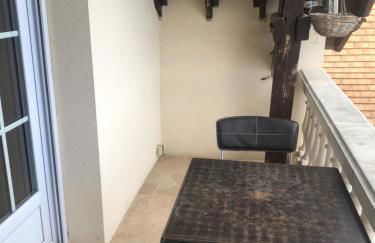 Logement 4 personnes avec piscine intérieure 31 degrés zoo de la FLECHE 24 h du Mans - Photo 6