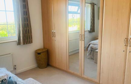 Lovekush Epsom Banstead Surrey. Views over London - Photo 71