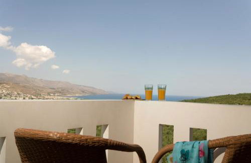 Majestic Villa - Photo 41