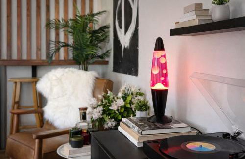 Private Oasis with Spacious Backyard - Foto 14