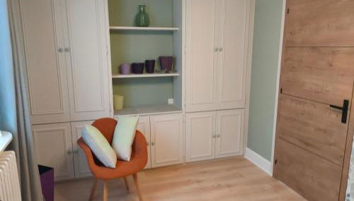 Le PTit Atelier, Appartement cosy à Champagnole - Foto 4, wardrobe