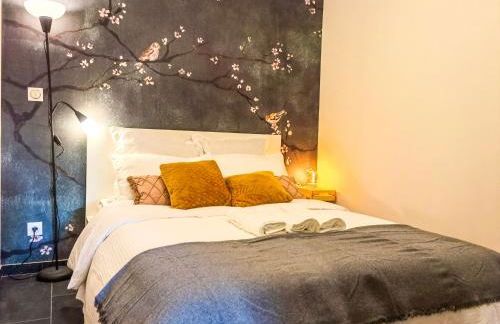 Exquisite tiny house with garden and air con - between Paris-Disneyland - 3mins from train station - Foto 11