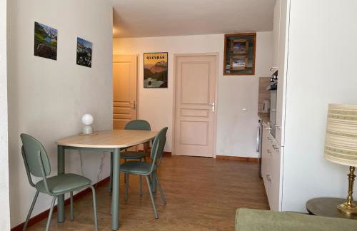 Appartement T2 neuf plein centre village - Photo 3