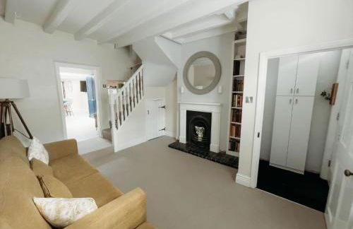 Beverley Town Centre luxury cottage - Photo 3