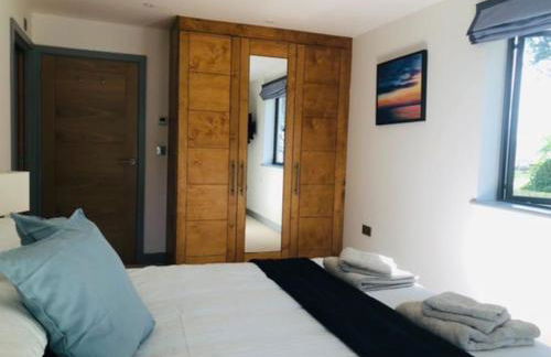 Sea Cliff View Designer Home - Photo 16