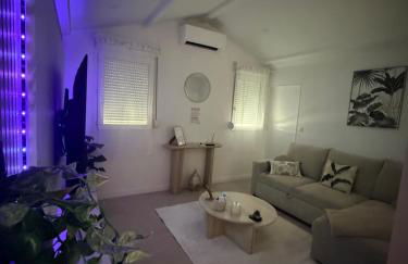 Suite Elégance, Design, Calme, Clim et Parking - Foto 6