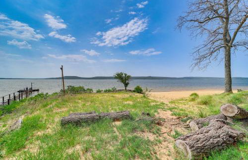 Lakefront Eufaula Escape with Dock and Private Beach! - Foto 34