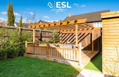 Large Modern 4 Bedroom House in Uttoxeter, Near Alton Towers, Great for Families - Foto 47