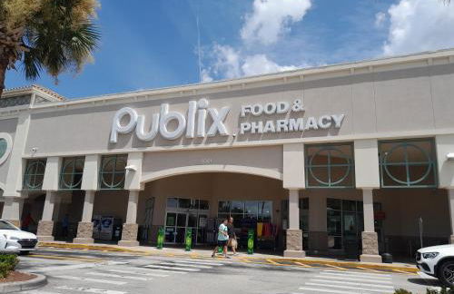 Private pool villa with game room close to theme parks! - Foto 59