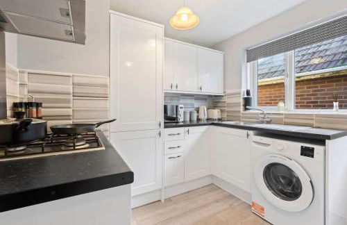 3 bedroom Bungalow for Contractors,Workers,Relocation,Insurance,Family, Free Parking - Foto 24