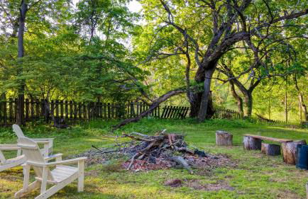 Relax in Style at Historic Modern on Main with Modern Amenities Wooded Views - Foto 38