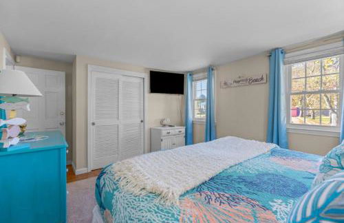 Charming House by the Beach with Patio Grill and FirePit - Foto 29