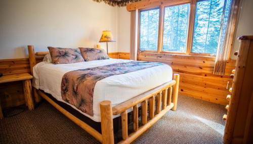Spacious 6Bedroom Cabin Style Home - Sleeps 18 - Near Birch Lake - Timber Bay - Parking - CB13 - Foto 2