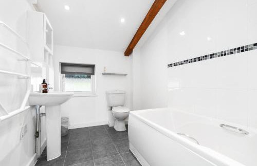 Silvercroft Cottage - Luxury Modern Coastal Retreat Near Beach, Sleeps 4 - Foto 11