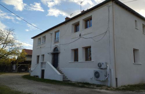 T2 rénové avec parking privé à proximité de LYON - Foto 4