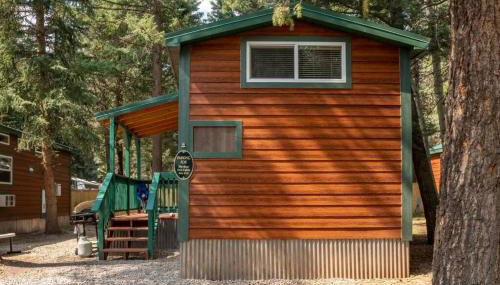 The Bear Den Cabin #12 at Blue Spruce RV Park & Cabins - Foto 3