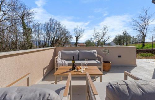 Charming Villa Harmonia with Heated pool and Indoor Jacuzzi surrounded by nature - Photo 23