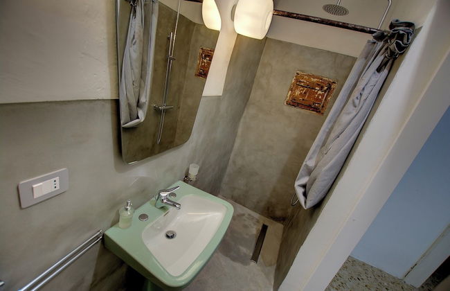 Lovely 70s Style Patio and Terrace - Photo 54