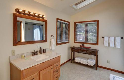 Rock Lodge Complete with Covered Parking - Foto 8