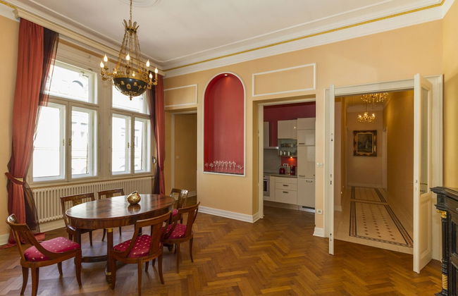 Filip Palace Luxurious Apartment - Photo 58