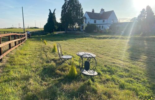 Upper House Stunning Country Home - Photo 2