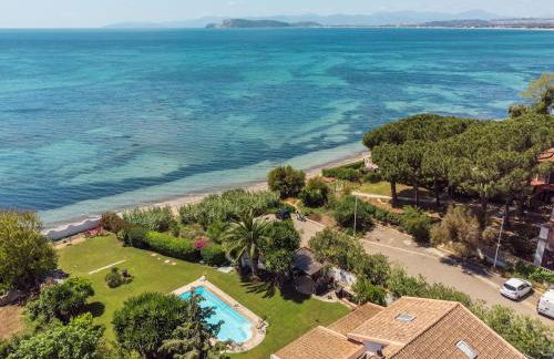 Beachfront- Private pool and design - Foto 2