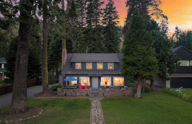 West Shore Lake House by Avantstay Ski Cabin w/ Backyard Sledding Hill! - Photo 55