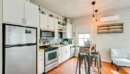 1 Mi to Dtwn Home with Fenced Yard in Galveston! - Foto 2