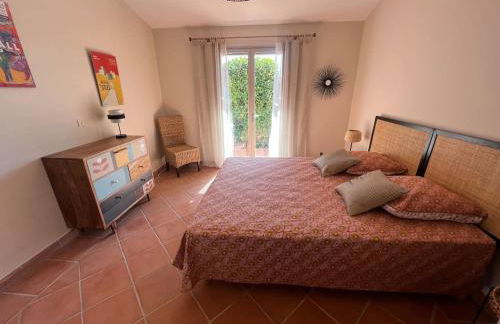 Proche Roussillon, La villa rouge Luberon, piscine chauffée, climatisation et vue Luberon - Foto 20