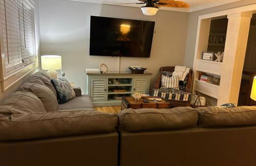 Pierside Retreat Saint Simons Island 3BR Sleeps 8 - Foto 53