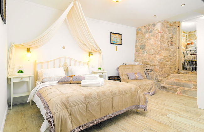 Gaius Aurelius Valerius - Photo 25