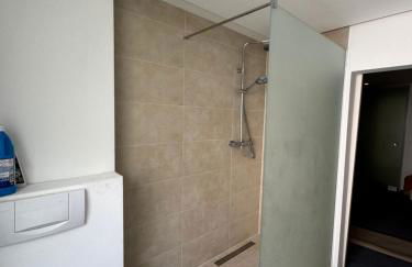 Quiet Family Apartment - 10 min to Center & Oktoberfest - Free Parking - near Nymphenburg Palace & Botanical Garden - Photo 7