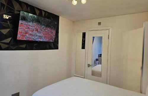 Studio for 2Guests-Parking-Garden-NearLondon-Ac - Foto 13