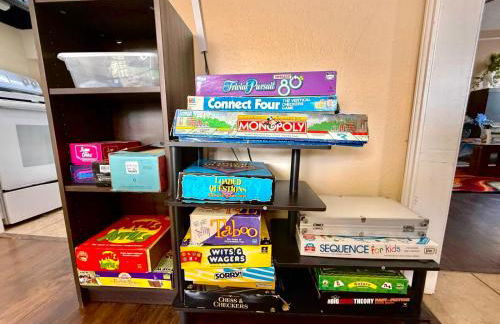 Near AT&T Stadium, UTA, Globe Life, Six Flags, DFW Airport, American Airlines Center with Games and Crib - Foto 4