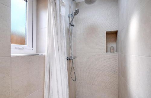 Bright 6 bedroom 3 bath house ideal for Pinewood Studios - Foto 35