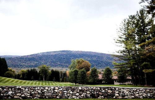 Gorgeous Green Mountains Vacation Rental with a Pool in Manchester, Vermont - Foto 34