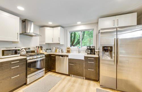 Steps to Saco River Outdoor Rec Hub in White Mtns - Foto 10